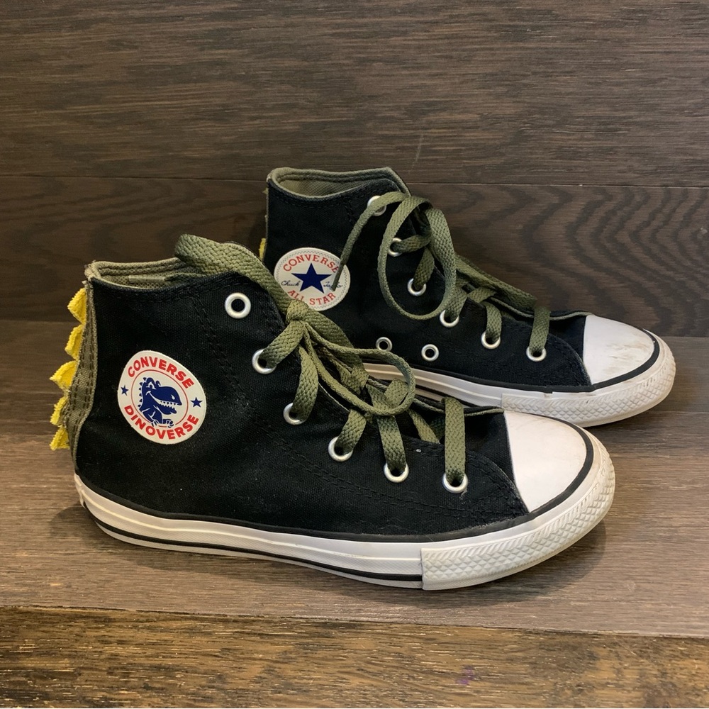 Converse Dino sneakers. Boys size 1.